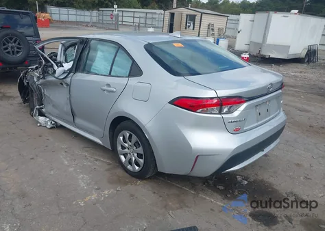 2021 Toyota Corolla Le z USA, uszkodzony, nr VIN 5YFEPMAE0MP182247